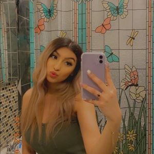 Meet your Posher, Cristal